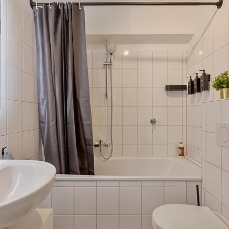 Science Trifft Helden By Cordissky 15 Minuten Zu Fuss Vom Hauptbahnhof Essen